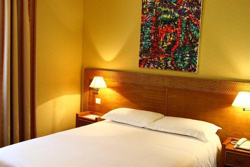 Hotel Imperial อฌักซิโอ้ ภายนอก รูปภาพ