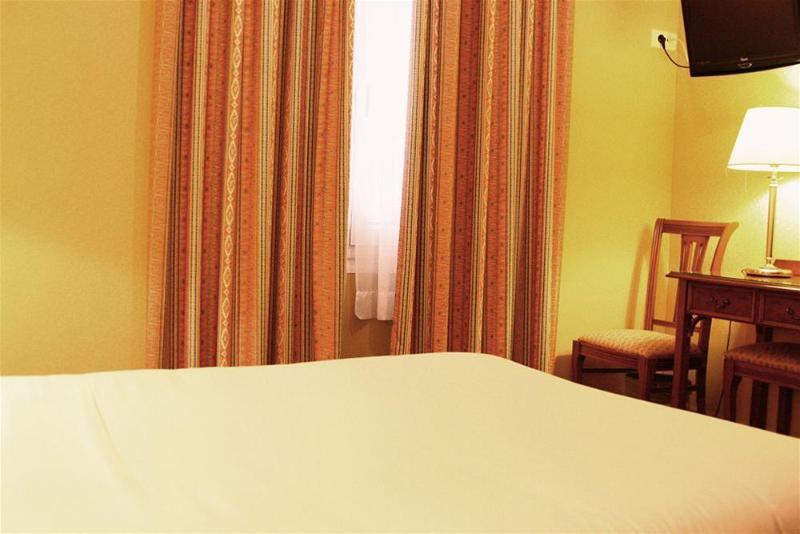 Hotel Imperial อฌักซิโอ้ ภายนอก รูปภาพ